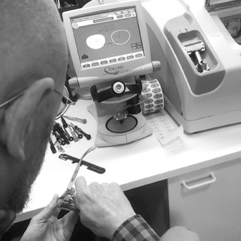 Hedou Opticiens Besançon atelier